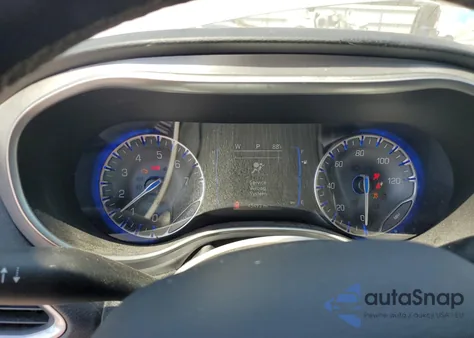 2018 Chrysler Pacifica Touring L z USA, uszkodzony, nr VIN 2C4RC1BG8JR261978